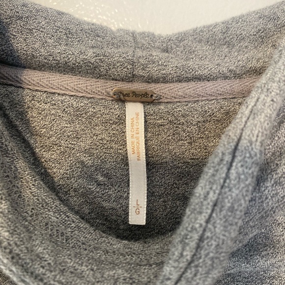 Free People “Kimmie” Gray Cropped Hoodie - Size Large - Picture 8 of 10